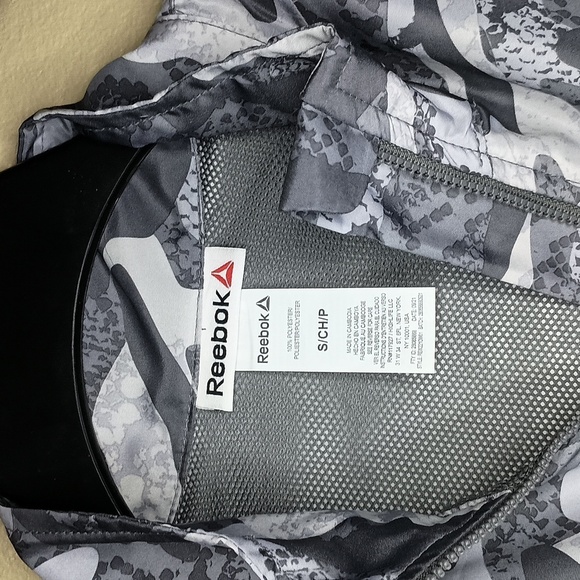 Reebok Quarter Zip Windbreaker - Picture 6 of 8